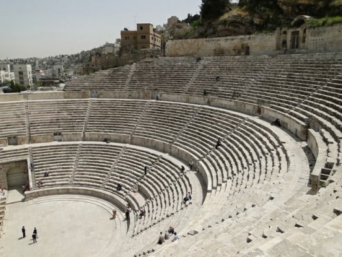 10 Невероятных древних театров, которые вы можете посетить и сегодня