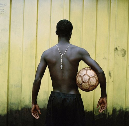 Африканские футбольные мячи (11 фото)