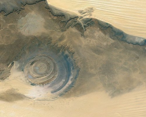 Пустыни Земли: вид со спутника (20 фото)