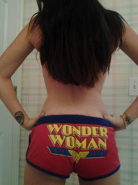 Сексуальные девушки в "супергеройском" нижнем белье (35 фото)