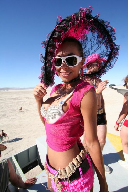 Самые яркие участницы, побывавшие на фестивале Burning Man (25 фото)