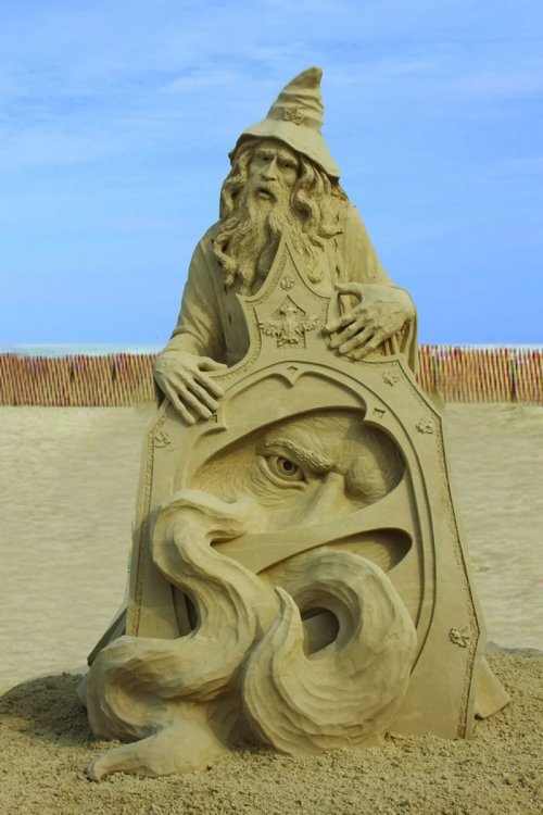 В Хэмптоне прошёл ежегодный чемпионат песчаных скульптур (13 фото)