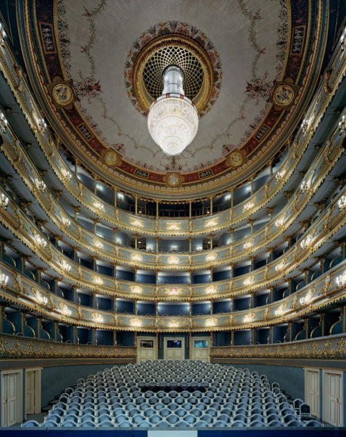 Знаменитые оперные театры в фотопроекте Дэвида Левенти (20 фото)