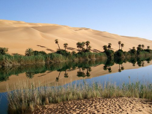 Живописный оазис Убари в пустыне Сахара (10 фото)