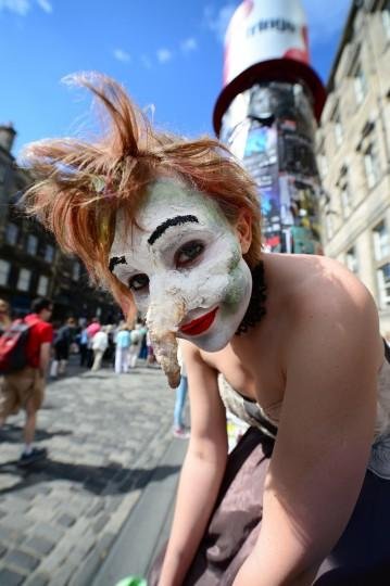 В Эдинбурге проходит фестиваль искусств Fringe (21 фото)