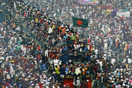 Предпраздничный хаос в Бангладеш (14 фото)