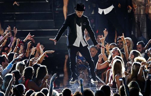 Церемония вручения наград MTV Video Music Awards 2013 (23 фото)