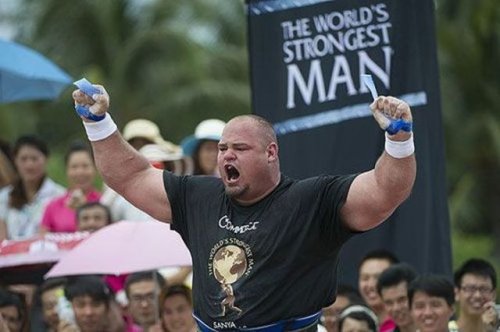 Самый сильный человек на планете (20 фото)