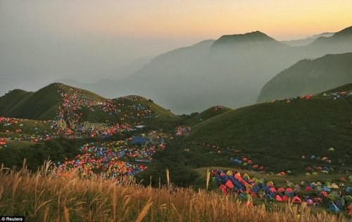 Международный фестиваль кемпинга в Китае (5 фото)