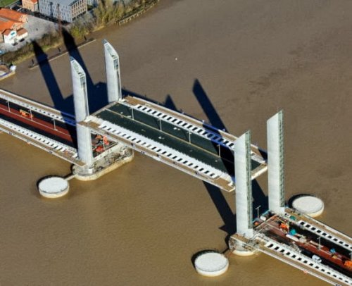 10 Великолепных разводных мостов