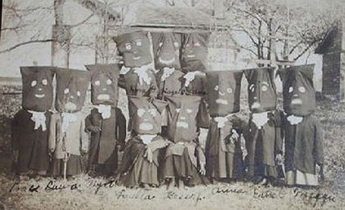 Костюмы на Хэллоуин в прошлом (19 фото)