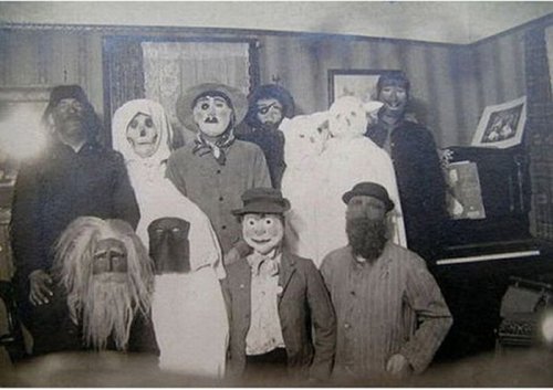 Костюмы на Хэллоуин в прошлом (19 фото)