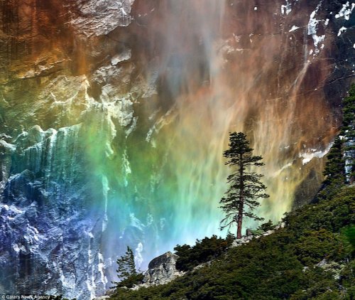 Восхитительные снимки радужного водопада Брайдалвейл (4 фото)