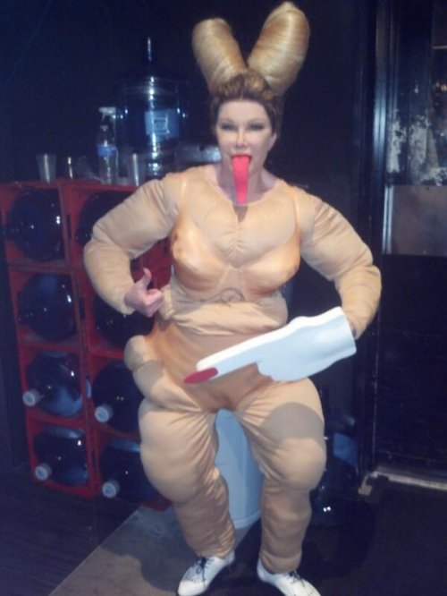 Образ Майли Сайрус – идеальный костюм на Хэллоуин (22 фото)