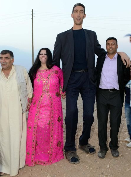 Женился самый высокий человек в мире (15 фото)