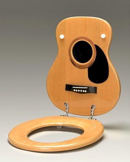 10 Удивительных и необычных вещей, сделанных в форме гитары