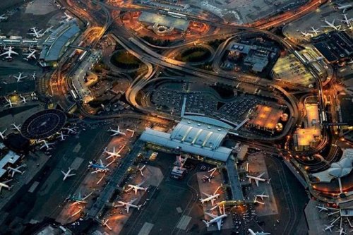 Аэропорты в серии снимков Джеффри Милштейна (12 фото)