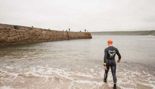 32-летний мужчина проплыл вдоль восточного побережья Великобритании (13 фото)