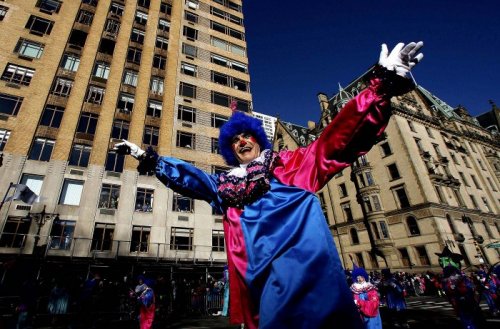 Праздничный парад в Нью-Йорке, посвящённый Дню Благодарения (24 фото)
