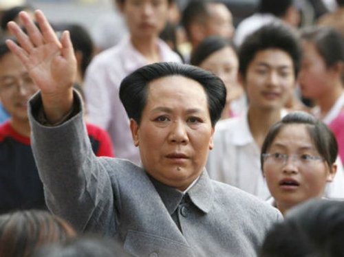 В Китае Мао Цзэдуна лучше всех изображает женщина