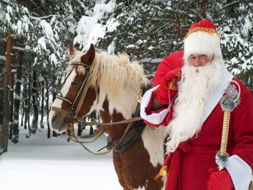Дед Мороз, Санта-Клаус и их коллеги со всего света (17 фото)