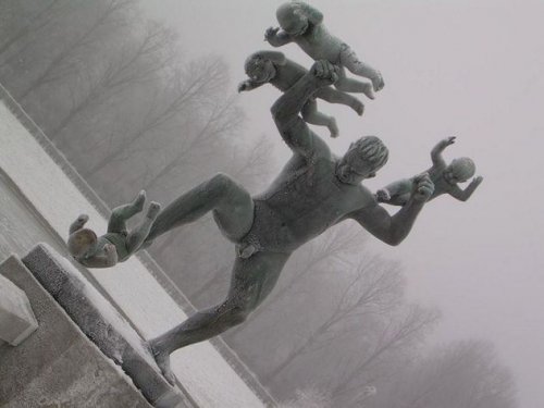 Топ-10 Странных статуй, созданных как будто из кошмаров