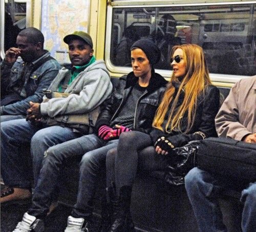 Знаменитости в метро (29 фото)