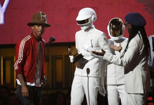 Кто скрывается за костюмами дуэта Daft Punk (11 фото)
