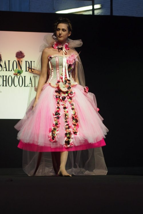 Модный показ Salon du Chocolat в Брюсселе (21 фото)