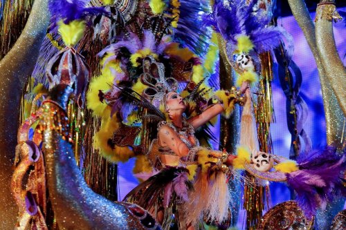 Трёхдневный красочный карнавал на Тенерифе (15 фото)