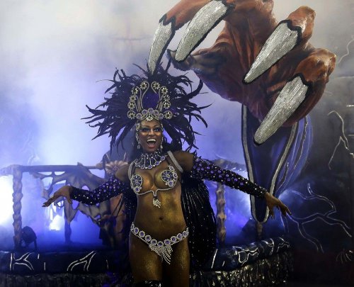 Праздничная феерия бразильского карнавала (34 фото)