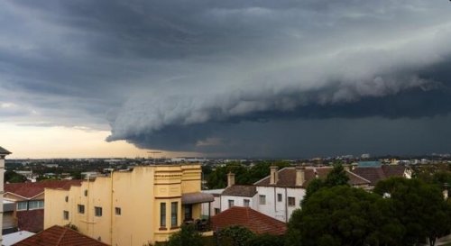 Штормовая туча над Сиднеем (12 фото)