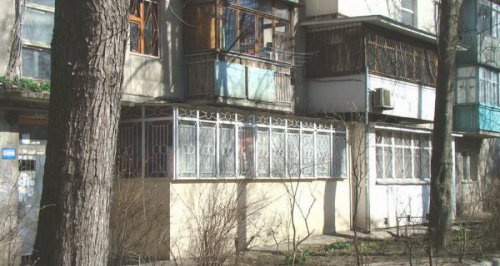 Балконные пристройки как решение квартирного вопроса (22 фото)