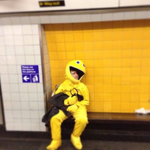 Странные пассажиры лондонского метро (27 фото)