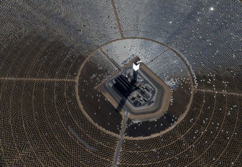 Крупнейшая в мире солнечная электростанция Айванпа (10 фото)