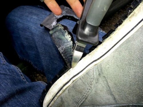Бюджетный способ починить подошву кроссовок (16 фото)