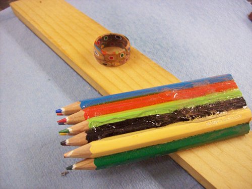 Кольцо из цветных карандашей (13 фото)