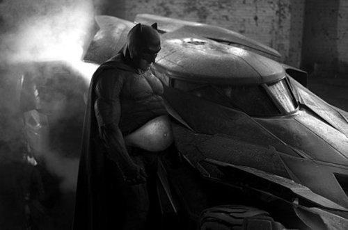 Грустный Бэтмен покоряет Интернет (23 фото)