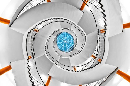 Потрясающие снимки винтовых лестниц (29 фото)