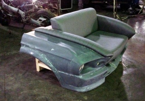 Самодельный диван из Форда Мустанг (21 фото)