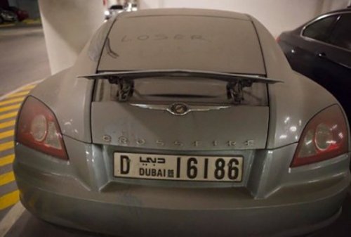 Дорогие автомобили, брошенные на улицах Дубая (30 фото)