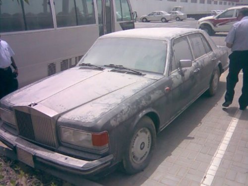 Дорогие автомобили, брошенные на улицах Дубая (30 фото)