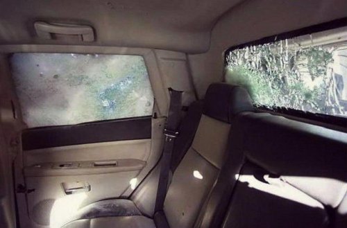 Бронированный Jeep Cherokee после мощного обстрела (10 фото)