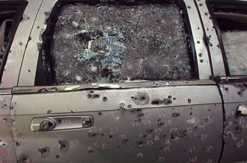 Бронированный Jeep Cherokee после мощного обстрела (10 фото)