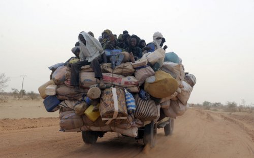 Сумасшедшие грузоперевозки по-африкански (19 фото)