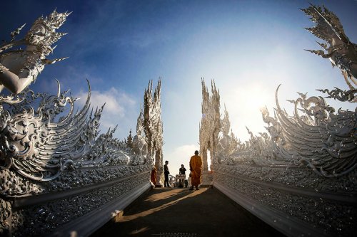 Белый храм в Таиланде (14 фото)