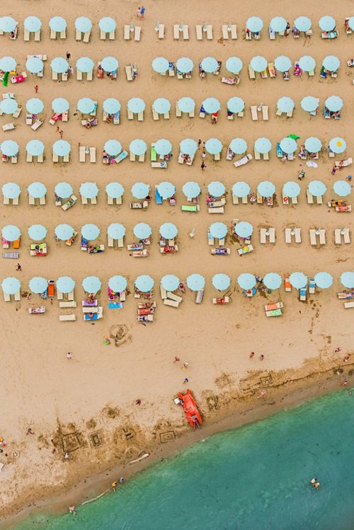 Аэроснимки пляжей, снятые Бернардом Лангом (22 фото)