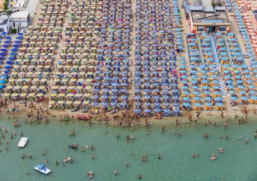 Аэроснимки пляжей, снятые Бернардом Лангом (22 фото)