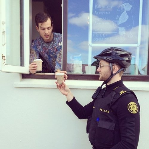 Добрый Инстаграм полиции Рейкьявика (24 фото)