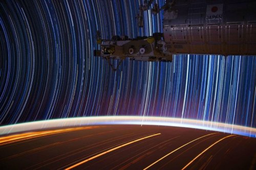 Потрясающие снимки Земли, сделанные из космоса на длинной выдержке (10 шт)